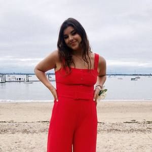 Meet your Posher, Nicole